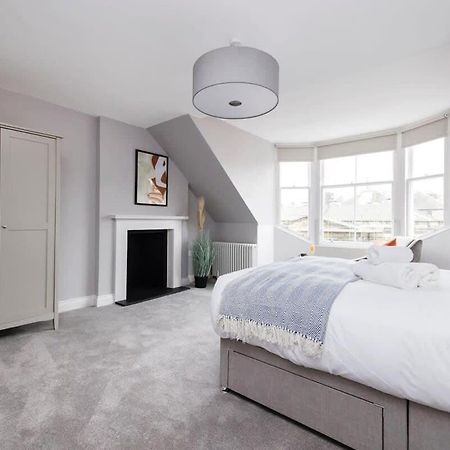 Dragon Suites - City Centre Castle View 1 Bed Apartment Edinburgh Ngoại thất bức ảnh