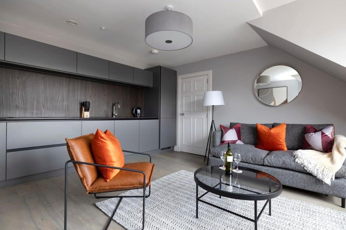 Dragon Suites - City Centre Castle View 1 Bed Apartment Edinburgh Ngoại thất bức ảnh