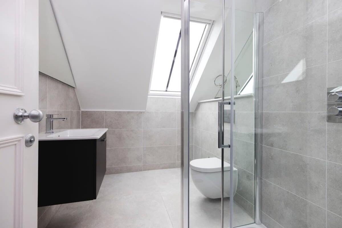 Dragon Suites - City Centre Castle View 1 Bed Apartment Edinburgh Ngoại thất bức ảnh